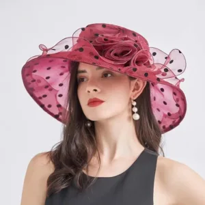 Chapeau de cérémonie moderne