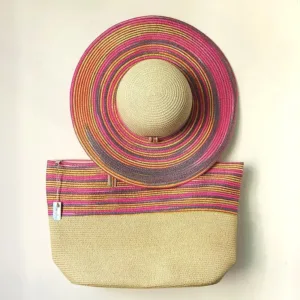Chapeau de paille et sac de plage beige
