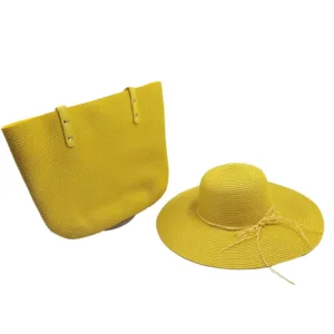Chapeau de paille bord large et sac assorti