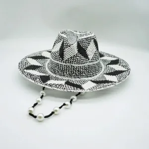 Chapeaux de paille à motif gris-noir