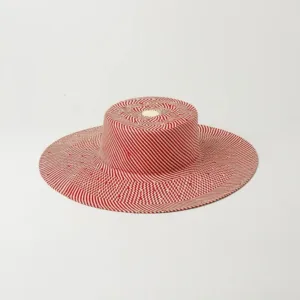 Chapeau de paille tissé à rayures rouges