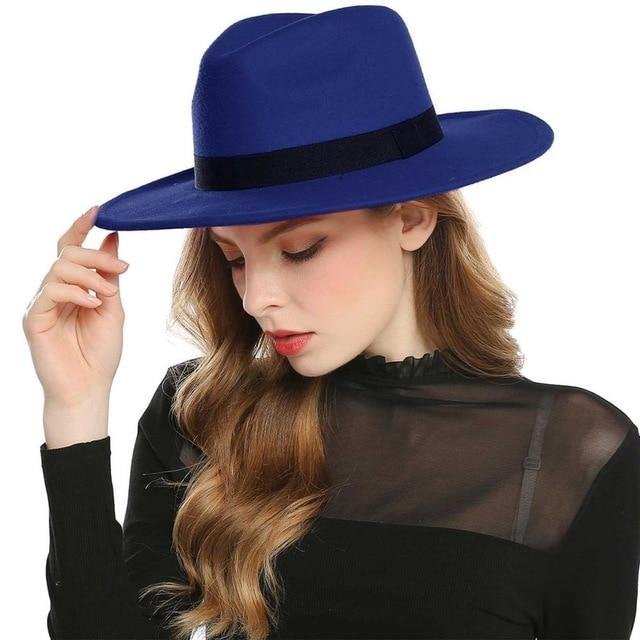 Chapeau feutre femme : pourquoi votre garde-robe automne-hiver en a absolument besoin